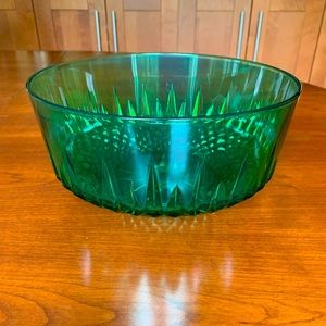 Vintage Arcoroc France emerald green glass salad fruit bowl star diamond pattern